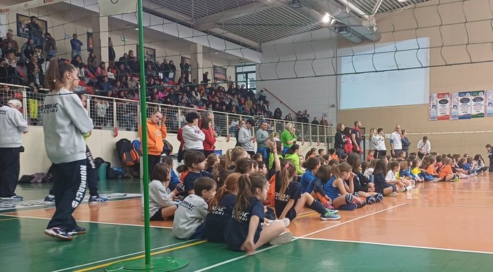 VOLLEY/ IL TORNEO BANDEKO HA UNITO SPORT E SOLIDARIETA’