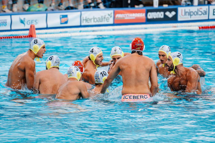 PALLANUOTO PRO RECCO - Il saluto della squadra a Gabriele Volpi