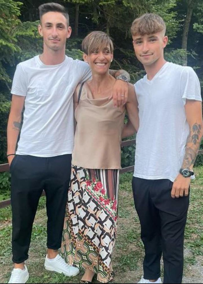 Davide (2001) e Cristian (2003) con la mamma Alessandra