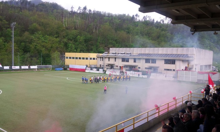 Moconesi e Rivarolese entrano in campo. Al &quot;Colombo&quot; è festa grande