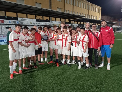 LAVAGNESE Memorial Carbone 2024 - La Genova Calcio conquista il Trofeo!