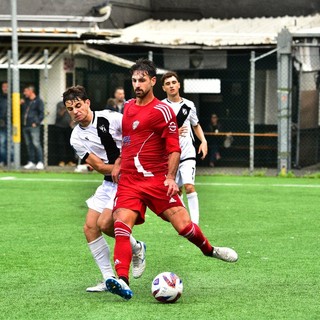 LAVAGNESE / MUTTON CAPOCANNONIERE DI TUTTA LA SERIE D, NIENTE SCONTI AI RAGAZZI DELL'ALBENGA