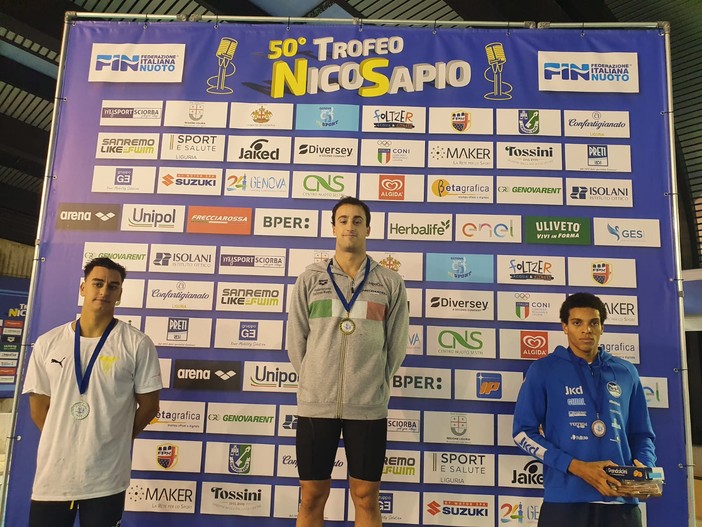 NUOTO 50° Trofeo Nico Sapio: doppio successo per Alberto Razzetti nei 200 farfalla e 400 misti