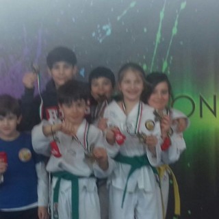 Cinquina d'oro (e un bronzo) per la Lanterna Taekwondo in Toscana