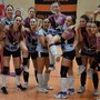 Pallavolo - Elsel Sp risfodera la 1.a squadra mentre festeggia l'U16